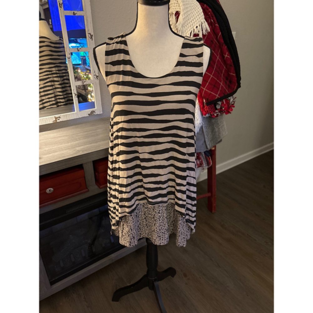 Habitat women's medium‎ animal print brown black sleeveless top